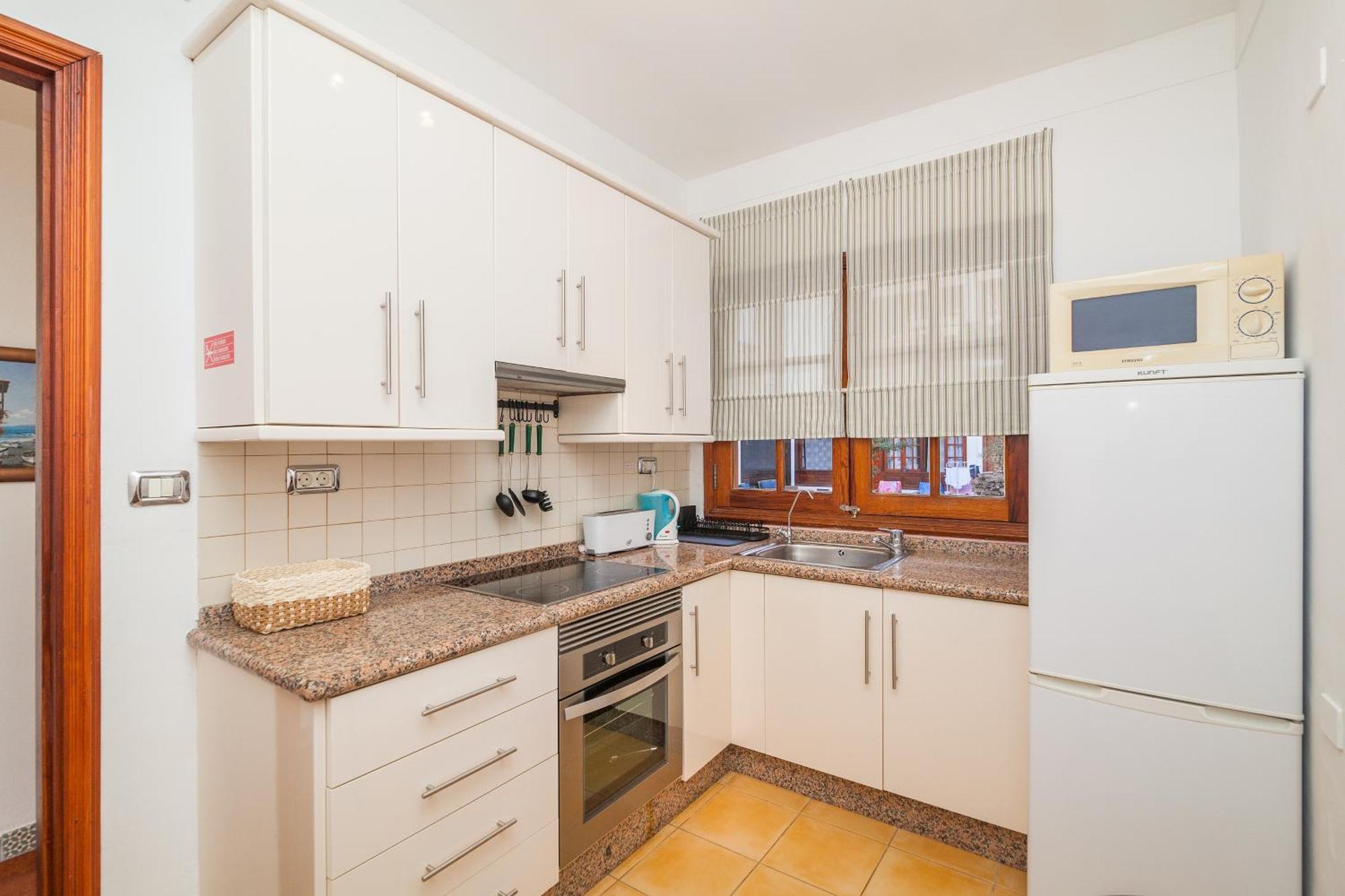 Paraiso Bamboo - Fibre Net, Heart Of The Gigantes, 2 Bedrooms, 2 Bathrooms, Tv Channels Apartment *