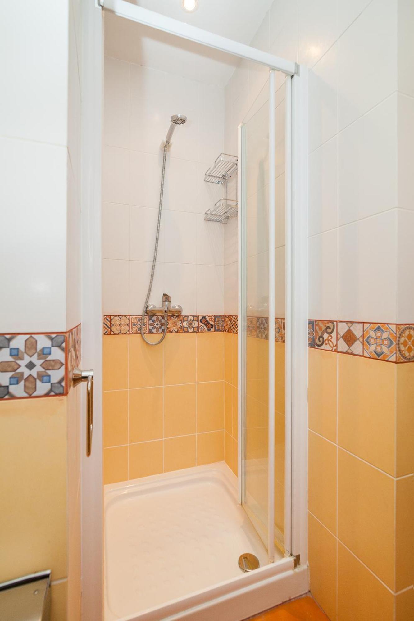 Paraiso Bamboo - Fibre Net, Heart Of The Gigantes, 2 Bedrooms, 2 Bathrooms, Tv Channels Apartment