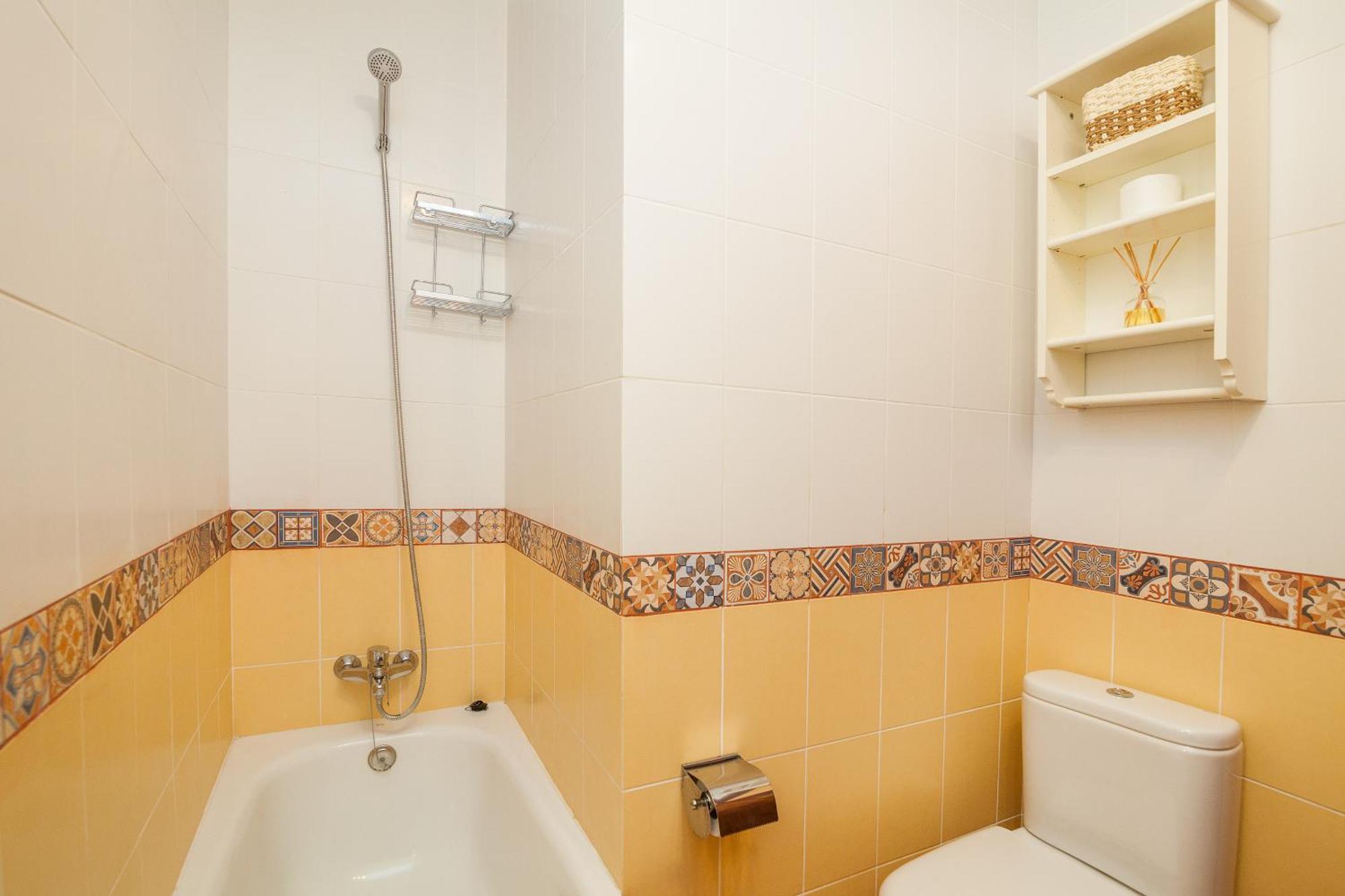 Paraiso Bamboo - Fibre Net, Heart Of The Gigantes, 2 Bedrooms, 2 Bathrooms, Tv Channels Apartment *