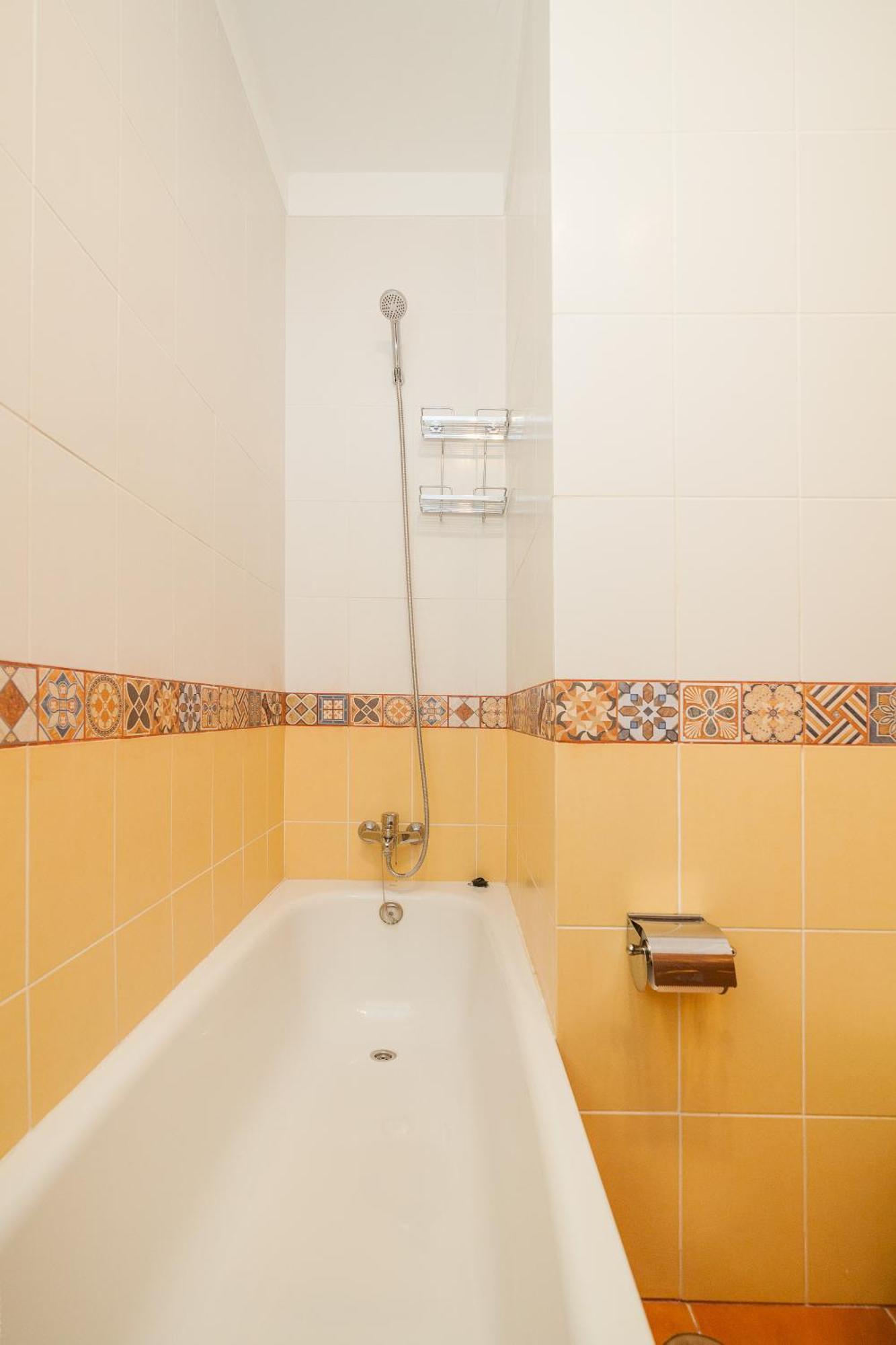 Paraiso Bamboo - Fibre Net, Heart Of The Gigantes, 2 Bedrooms, 2 Bathrooms, Tv Channels